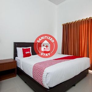 Oyo 1819 Aries Hotel